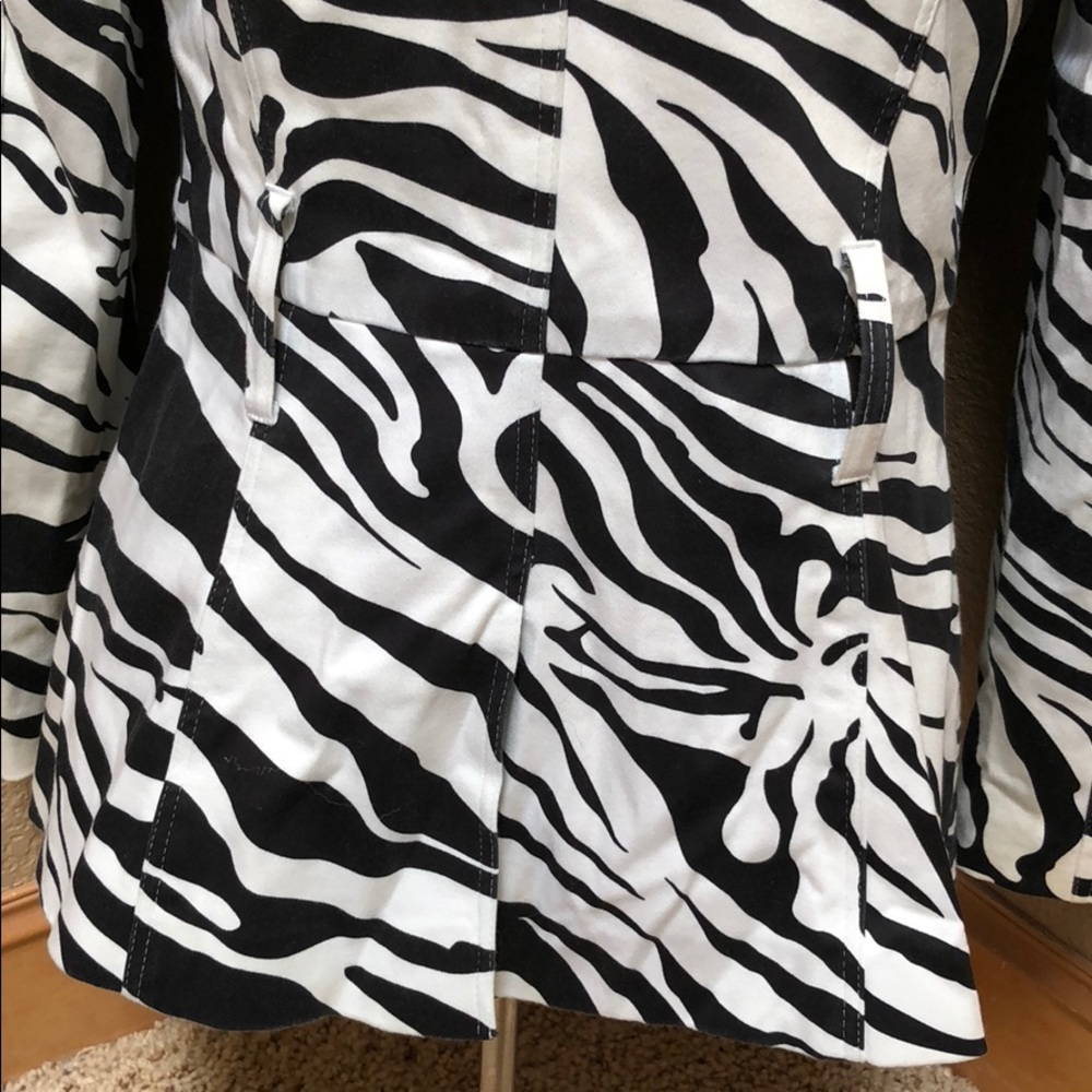 Cache Jacket - Picture 6 of 6
